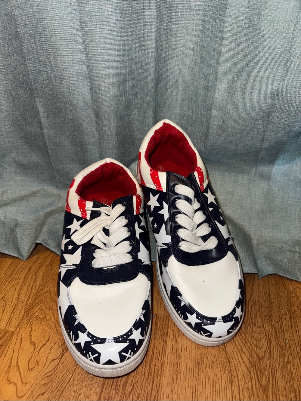 Star Print Athletic Sneakers